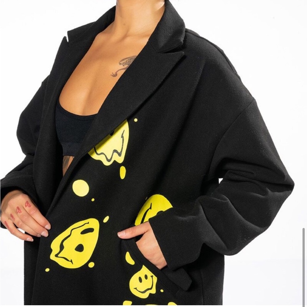 Happy face coat - Picture 6 of 7